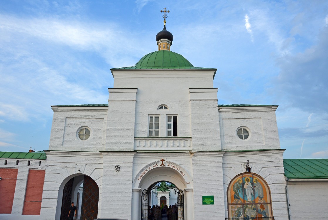 Муром. Спасский мужской монастырь. Церковь Кирилла Белозерского. фасады