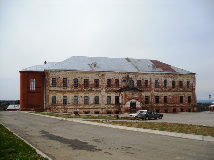 Николаевский Белогорский монастырь, Белая Гора (Кунгурский район и г. Кунгур, Пермский край). дополнительная информация, братский корпус