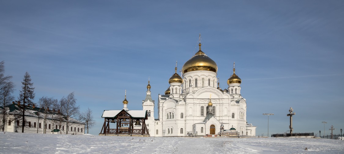 Белая Гора. Николаевский Белогорский монастырь. общий вид в ландшафте