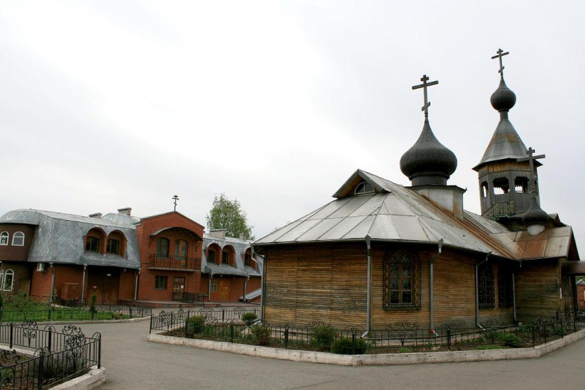 Церковь Новомучеников и исповедников Церкви Русской, Вятка (Киров) (Вятка (Киров), город, Кировская область). общий вид в ландшафте