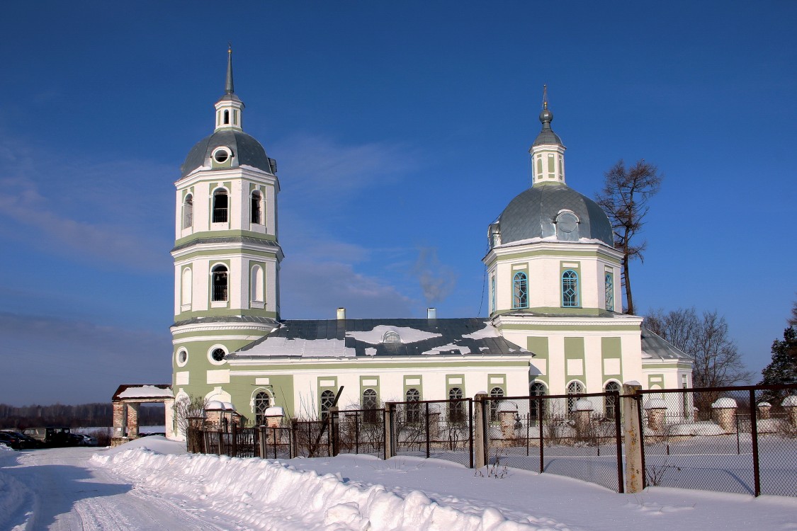 Истобенск. Церковь Троицы Живоначальной. фасады