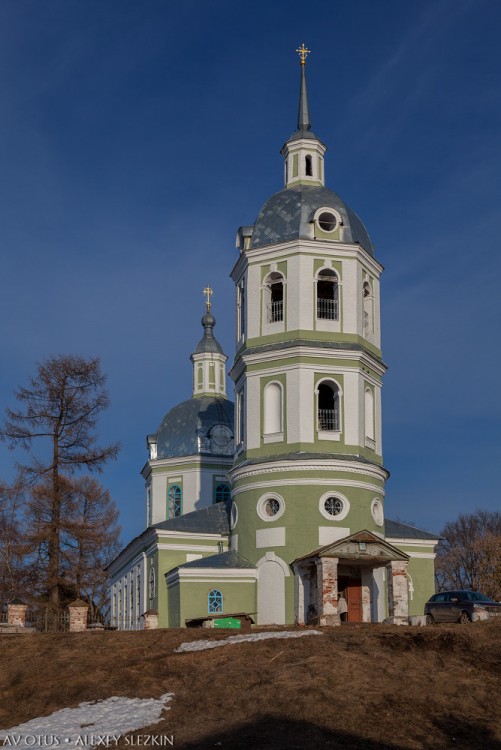 Истобенск. Церковь Троицы Живоначальной. фасады