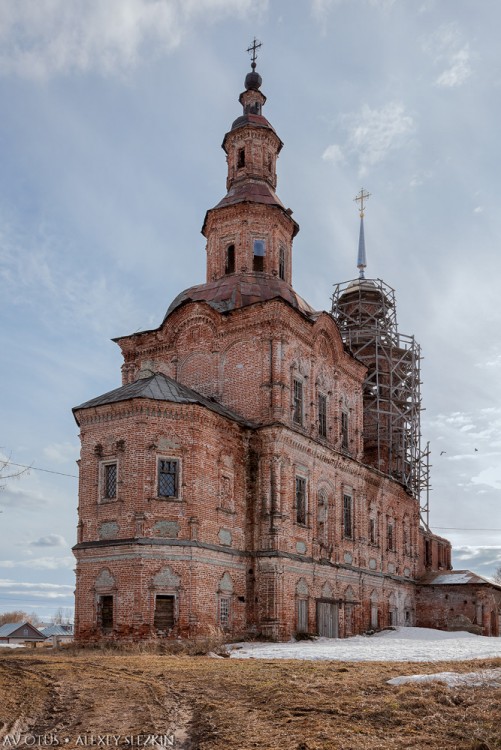 Истобенск. Церковь Николая Чудотворца. фасады