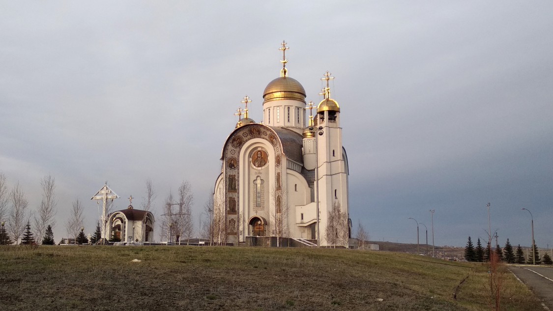 Кафедральный собор Вознесения Господня, Магнитогорск (Магнитогорск, город, Челябинская область). общий вид в ландшафте