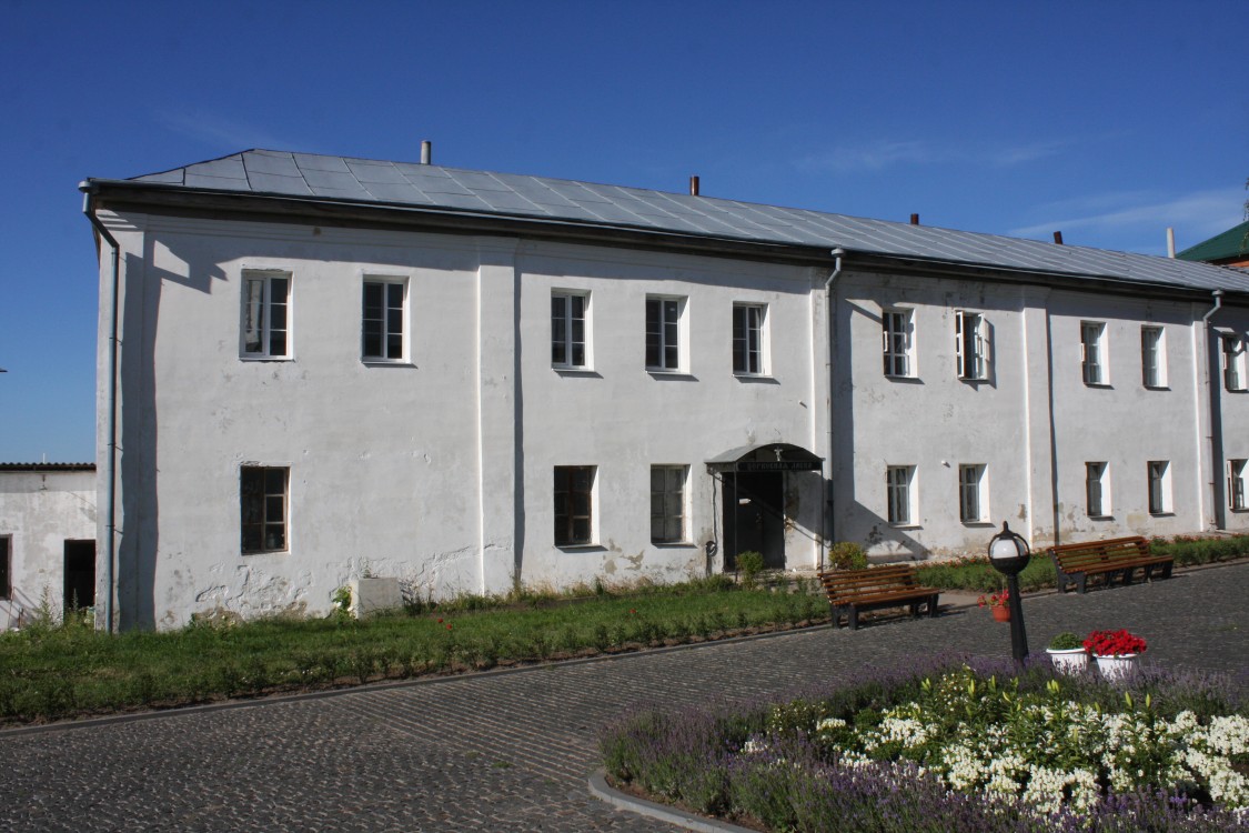 Рыльский Николаевский мужской монастырь, Пригородная слободка (Рыльский район, Курская область). дополнительная информация