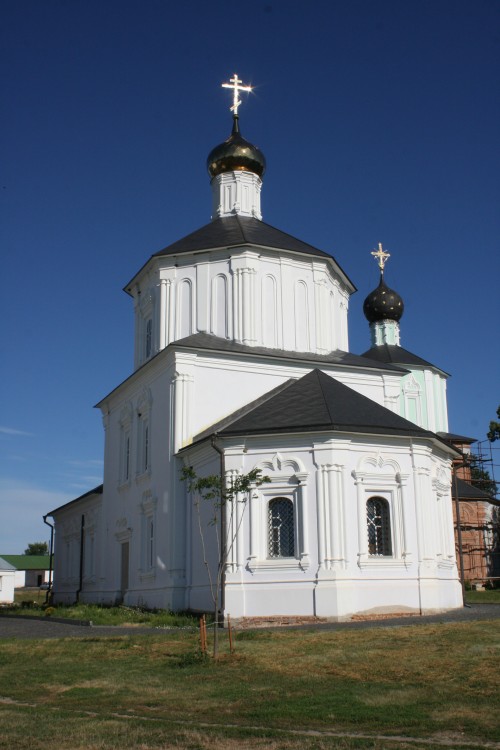 Пригородная слободка. Рыльский Николаевский мужской монастырь. Церковь Воздвижения Креста Господня. фасады