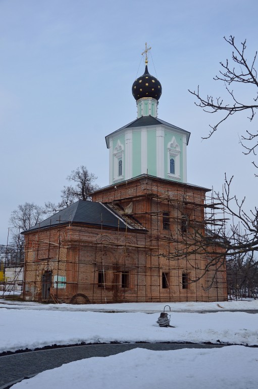 Пригородная слободка. Рыльский Николаевский мужской монастырь. Церковь Троицы Живоначальной. художественные фотографии