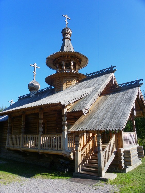 Чаща. Церковь Серафима Саровского. фасады