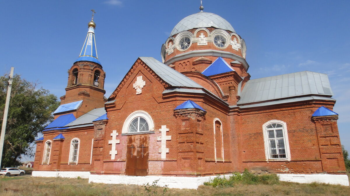 Церковь Покрова Пресвятой Богородицы, Красное (Новохопёрский район, Воронежская область). архитектурные детали