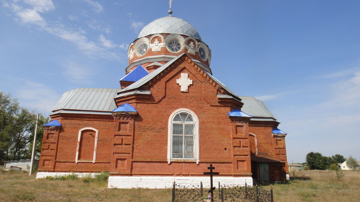 Церковь Покрова Пресвятой Богородицы, Красное (Новохопёрский район, Воронежская область). архитектурные детали