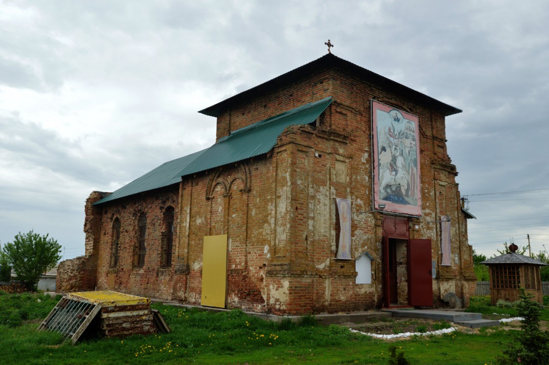 Пухово. Церковь Георгия Победоносца. фасады