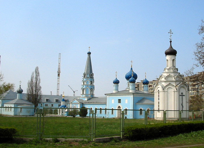 Церковь Успения Пресвятой Богородицы, Воронеж (Воронеж, город, Воронежская область). общий вид в ландшафте