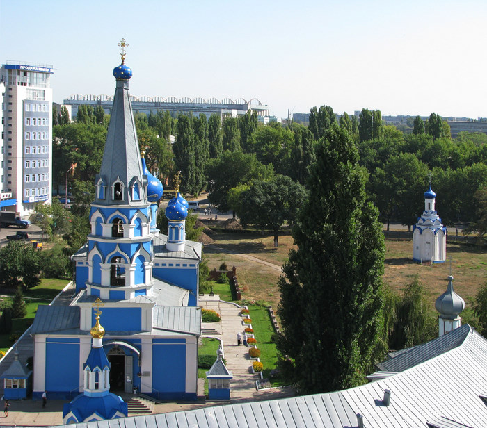 Церковь Успения Пресвятой Богородицы, Воронеж (Воронеж, город, Воронежская область). общий вид в ландшафте