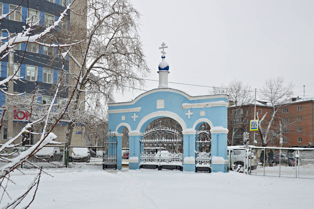 Церковь Успения Пресвятой Богородицы, Воронеж (Воронеж, город, Воронежская область). дополнительная информация, Входная группа