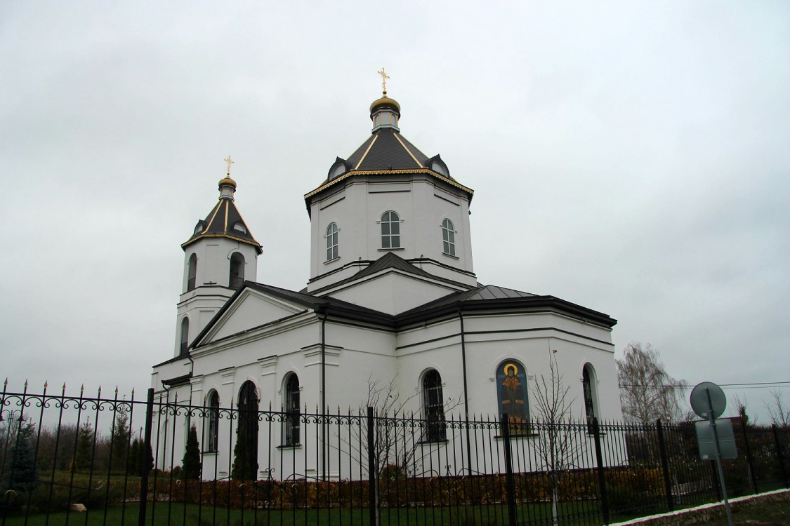 Церковь Михаила Архангела, Сенное (Рамонский район, Воронежская область). фасады