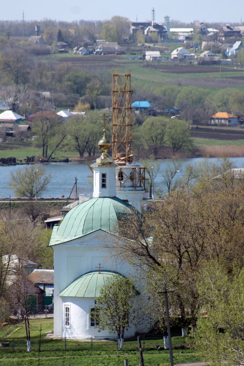 Землянск. Церковь Николая Чудотворца. общий вид в ландшафте