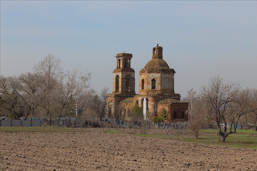 Церковь Богоявления Господня, Губарёво (Семилукский район, Воронежская область). общий вид в ландшафте