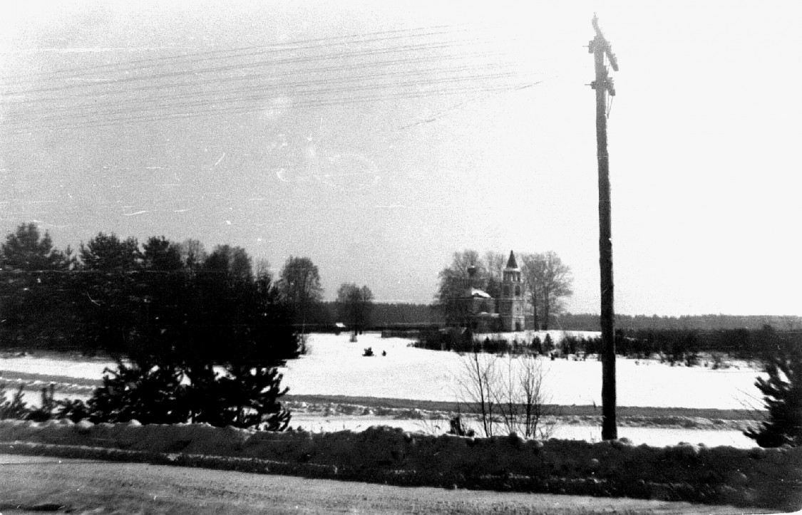 Придорожный. Церковь Димитрия Солунского. архивная фотография, Фото 2-й половины XX века. https://ok.ru/group/44651295473840/album/53109955559600/833910806192