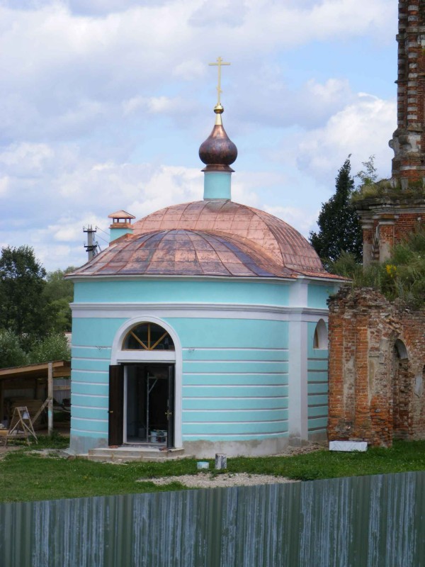 Часовня Адриана и Наталии, Грабцево (Ферзиковский район, Калужская область). фасады