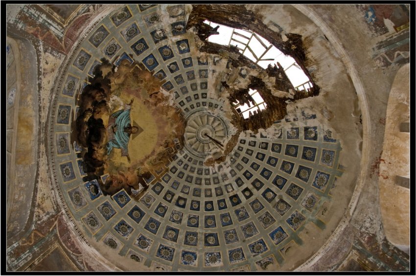 Церковь Корсунской иконы Божией Матери, Дегтево (Ярославский район, Ярославская область). интерьер и убранство, роспись купола