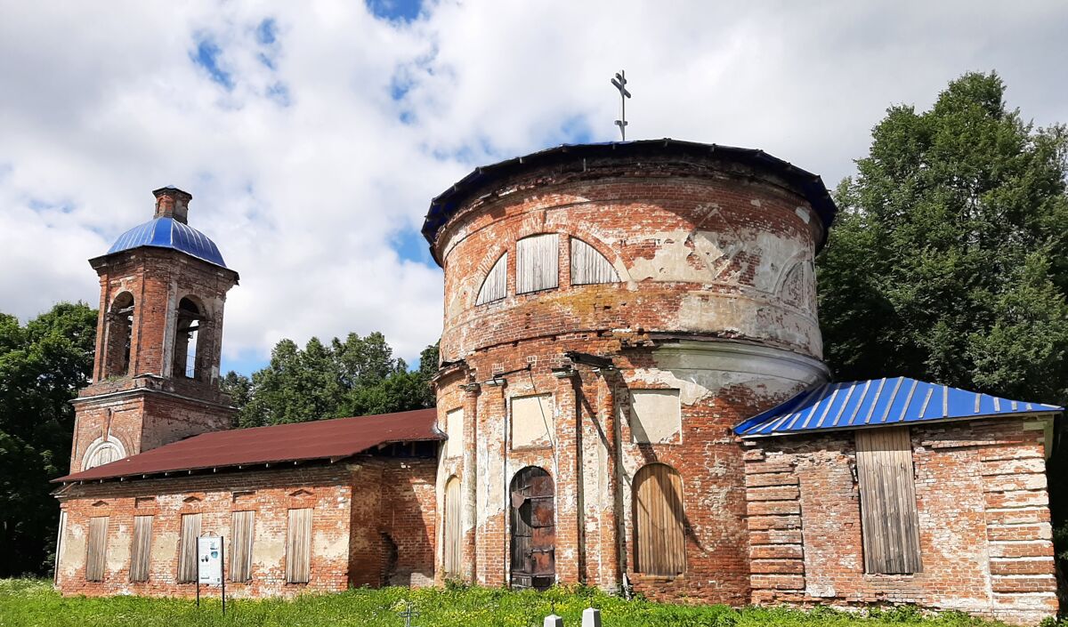 Церковь Корсунской иконы Божией Матери, Дегтево (Ярославский район, Ярославская область). фасады