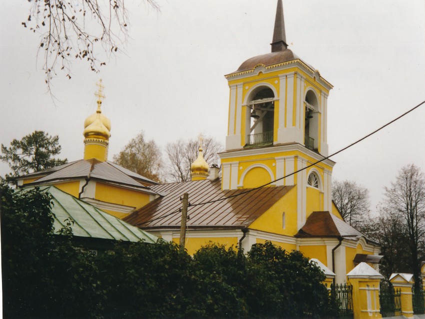 Церковь Рождества Христова, Осташково (Мытищинский городской округ и гг. Долгопрудный, Лобня, Московская область). фасады