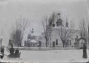 Церковь Троицы Живоначальной, Фото 1927 г. (Виноградов Николай Дмитриевич). Слева на втором плане - деревянная  Алексеевская церковь. ГКМФ. ГНИМА им Щусева<br>, Болтино, Мытищинский городской округ и гг. Долгопрудный, Лобня, Московская область