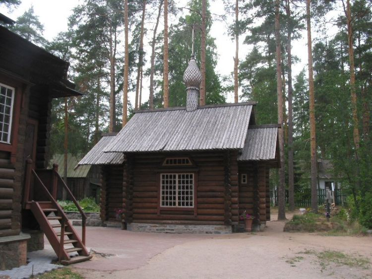 Часовня Серафима Вырицкого, Вырица (Гатчинский район, Ленинградская область). фасады, Часовня Св. Серафима Вырицкого.