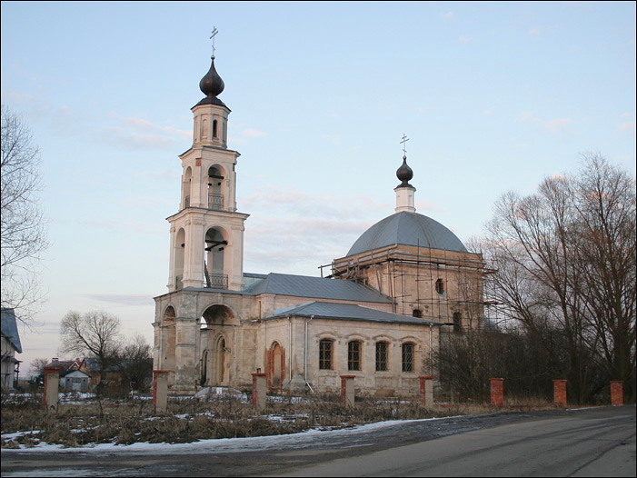 Церковь Покрова Пресвятой Богородицы в Ерине, Ерино (Новомосковский административный округ (НАО), г. Москва). фасады