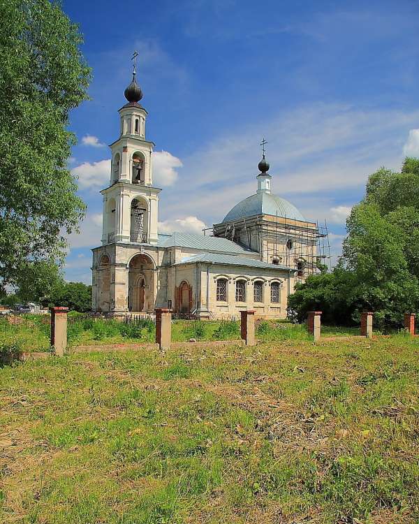 Церковь Покрова Пресвятой Богородицы в Ерине, Ерино (Новомосковский административный округ (НАО), г. Москва). фасады