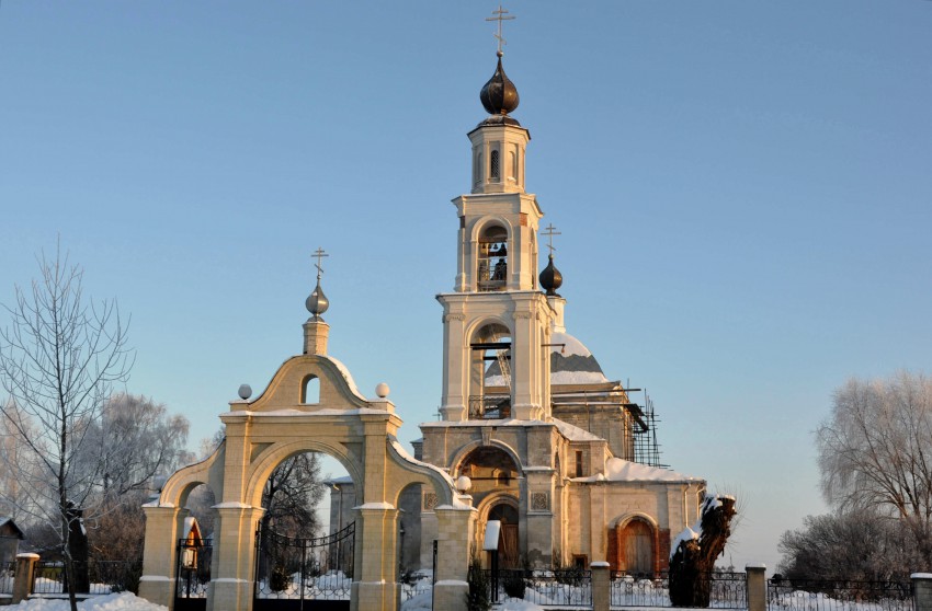 Церковь Покрова Пресвятой Богородицы в Ерине, Ерино (Новомосковский административный округ (НАО), г. Москва). фасады