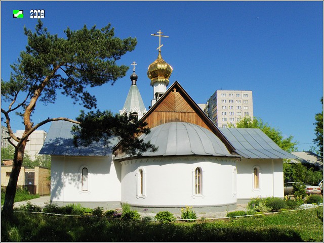 Церковь Пантелеимона Целителя, Жуковский (Раменский район и гг. Бронницы, Жуковский, Московская область). дополнительная информация, Восточный фасад