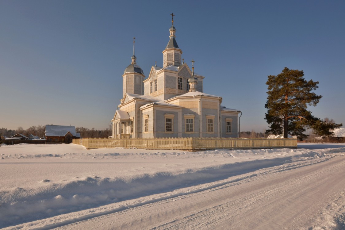Китово. Церковь Троицы Живоначальной. фасады, Общий вид с юго-востока