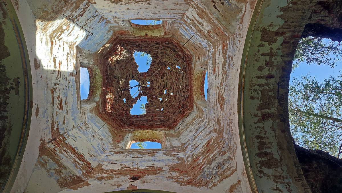Церковь Казанской иконы Божией Матери, Русские Новики (Валдайский район, Новгородская область). интерьер и убранство