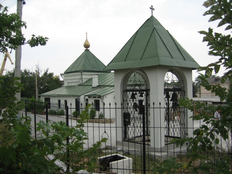 Церковь Митрофана Воронежского, Севастополь (Нахимовский район, г. Севастополь). общий вид в ландшафте