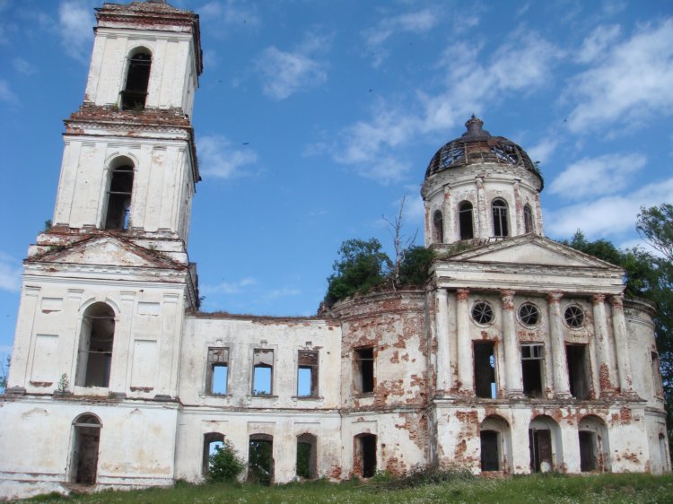 Церковь Космы и Дамиана, Кемцы (Бологовский район, Тверская область). архитектурные детали