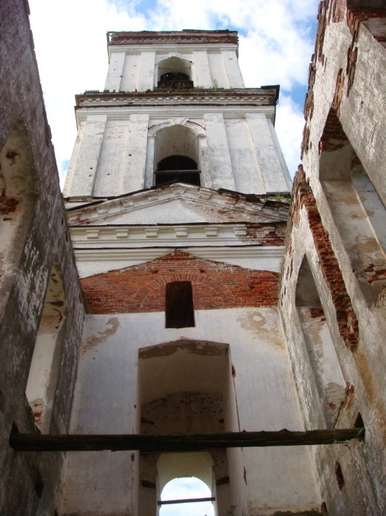 Церковь Космы и Дамиана, Кемцы (Бологовский район, Тверская область). архитектурные детали