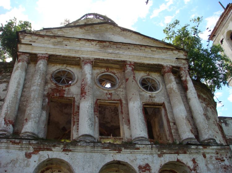 Церковь Космы и Дамиана, Кемцы (Бологовский район, Тверская область). архитектурные детали