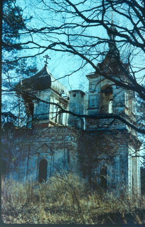 Колокольня церкви Воскресения Христова, Градолюбля (Городолюбля), урочище (Вышневолоцкий район и г. Вышний Волочёк, Тверская область). фасады, фото1994