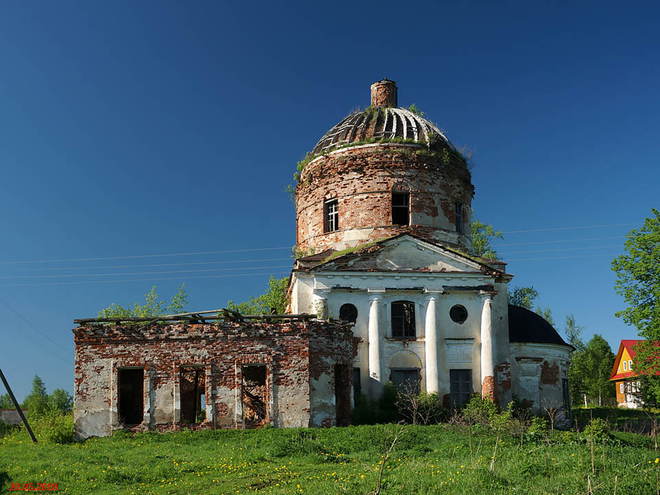 Тубосс. Церковь Николая Чудотворца. фасады