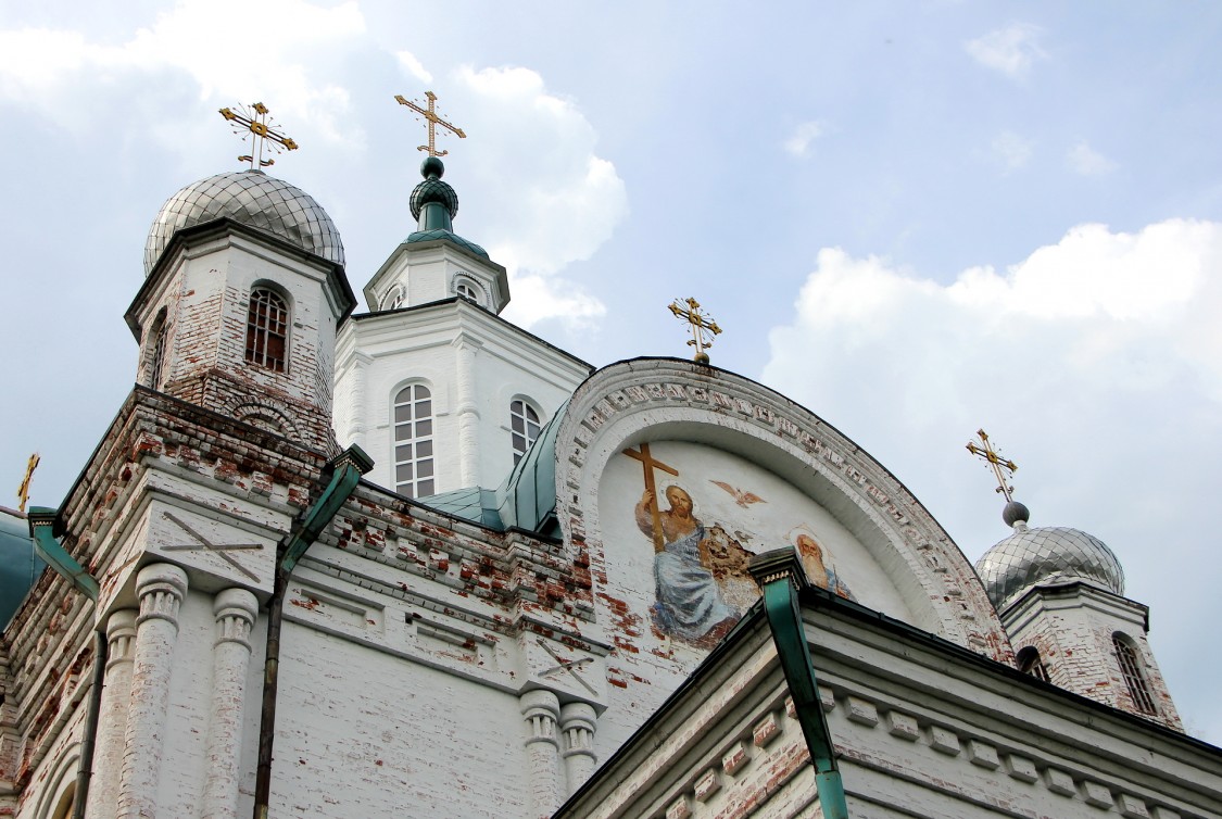 Церковь Троицы Живоначальной, Корляки (Санчурский район, Кировская область). фасады