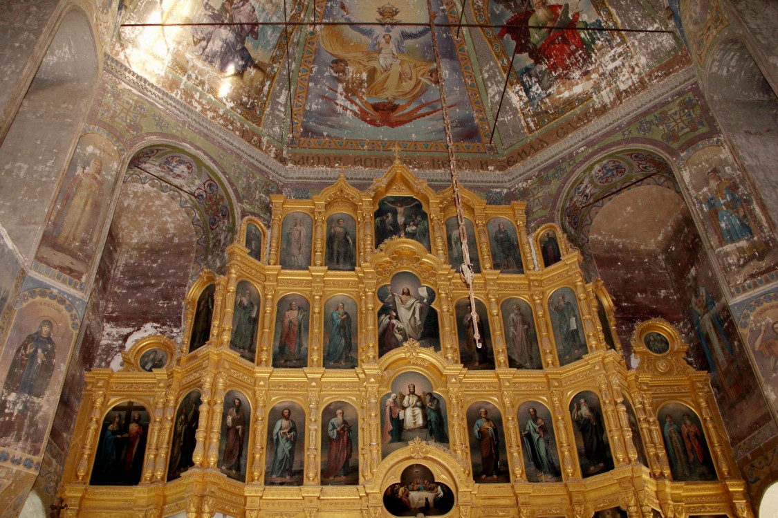 Корляки. Церковь Троицы Живоначальной. интерьер и убранство, Верхняя часть главного иконостаса.