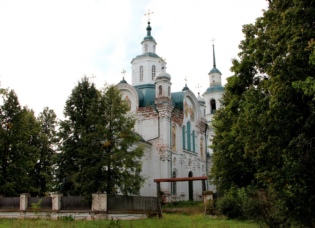 Церковь Троицы Живоначальной, Корляки (Санчурский район, Кировская область). фасады, Вид с северо-востока.