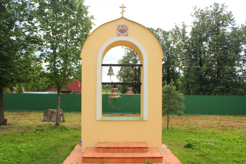 Церковь Михаила Архангела, Мякишево (Александровский район, Владимирская область). дополнительная информация, Звонница, вид с востока