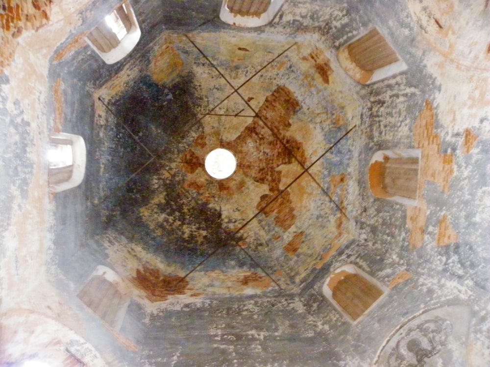 Заполье (Ям-Тёсовское с/п). Церковь Климента, папы Римского. интерьер и убранство, Подкупольное пространство