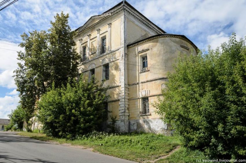 Торжок. Церковь Успения Пресвятой Богородицы. фасады