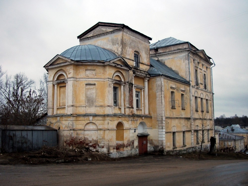 Торжок. Церковь Успения Пресвятой Богородицы. фасады