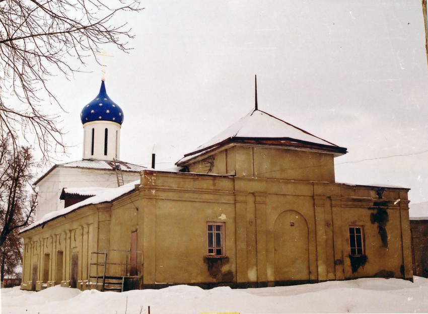 Малино. Церковь Успения Пресвятой Богородицы. фасады