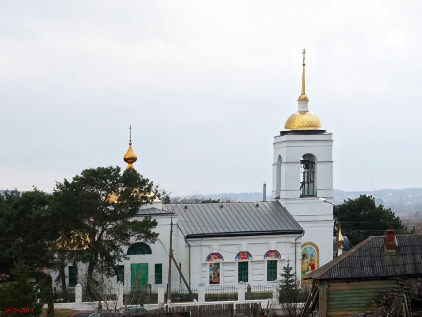 Лужники. Церковь Троицы Живоначальной. фасады