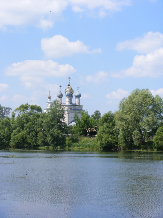 Церковь Казанской иконы Божией Матери, Киясово (Ступинский городской округ, Московская область). художественные фотографии, Вид со стороны пруда